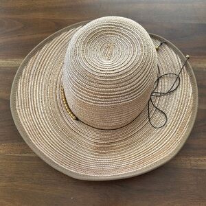 Peter Grimm woven Hat